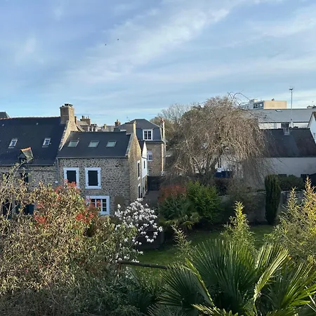 Val Es Roses * Dinard