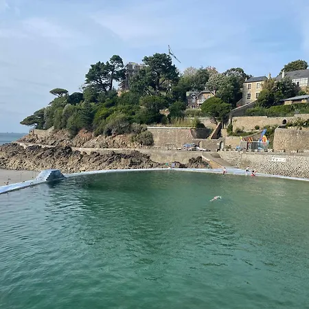 Val Es Roses * Dinard